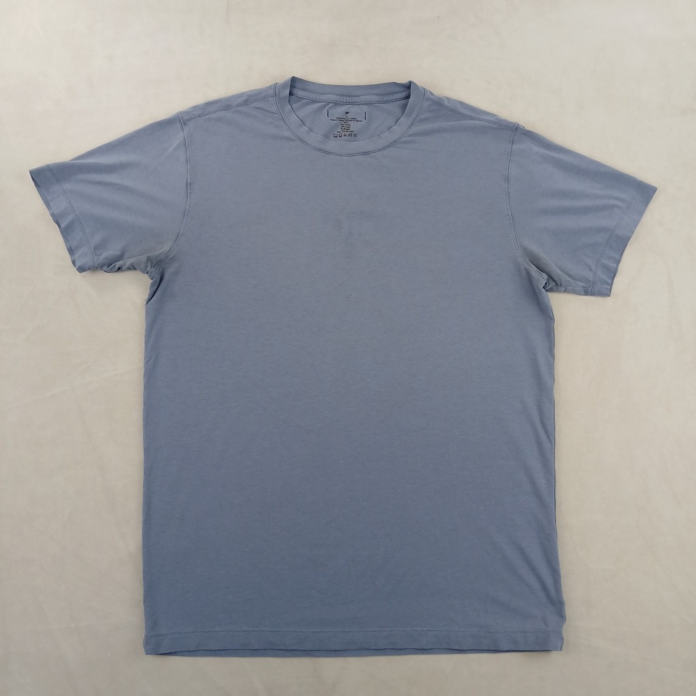 Fabletics Medium Mens T Shirt Athletic 20x27 Fits A Small Has Defects
